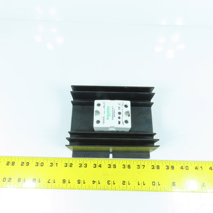 Schneider 6240AXXSZS-DC3 Solid State Relay 32V W/ Magnecraft SSR-HS-1 Heat Sink