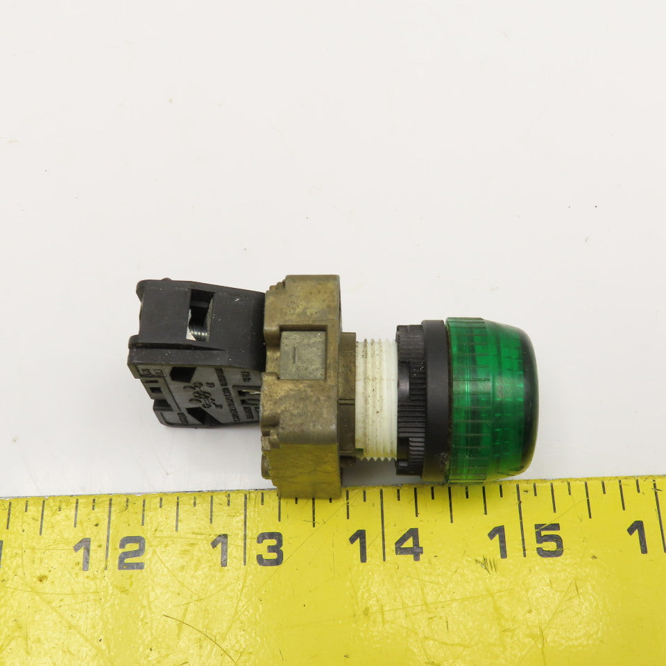 Allen Bradley 800E-2D0 Illuminated Panel Indicator Pilot Light 250V Max GREEN