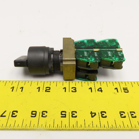 Allen Bradley 800E-2X10 2 Position Selector Switch 240VAC 125VDC