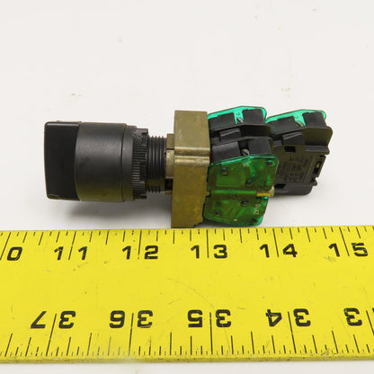 Allen Bradley 800E-2X10 2 Position Selector Switch 240VAC 125VDC