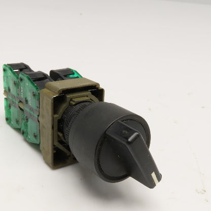 Allen Bradley 800E-2X10 2 Position Selector Switch 240VAC 125VDC