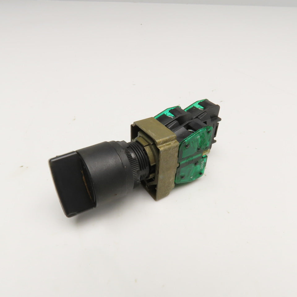 Allen Bradley 800E-2X10 2 Position Selector Switch 240VAC 125VDC
