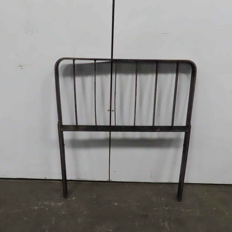Toyota 8FBCU32 40-1/4" W Carriage Forklift Load Back Rest Mast Guard 46" Tall