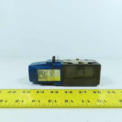 Vickers DG4V-3-2A--U-T-10-JA-S310 Hydraulic Directional Valve 100VAC Coil
