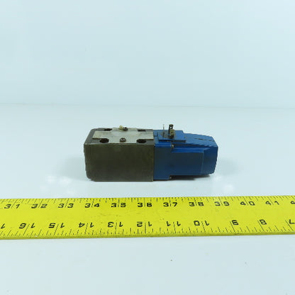 Vickers DG4V-3-2A--U-T-10-JA-S310 Hydraulic Directional Valve 100VAC Coil