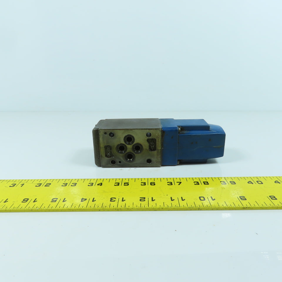 Vickers DG4V-3-2A--U-T-10-JA-S310 Hydraulic Directional Valve 100VAC Coil