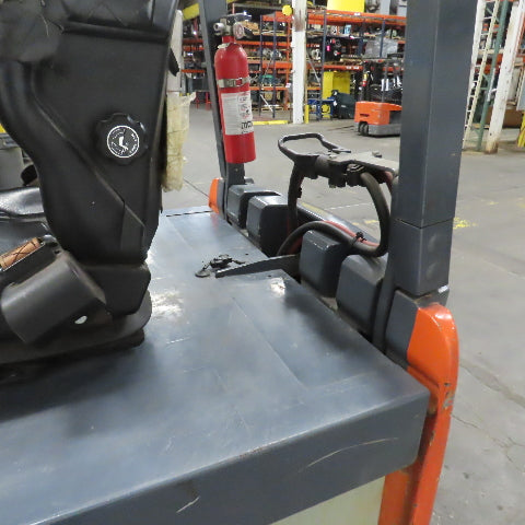 Toyota 8FBCU25 5000LB 48V Electric Forklift 3 Stage 189" Lift W/ Side Shift