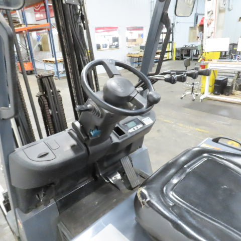 Toyota 8FBCU25 5000LB 48V Electric Forklift 3 Stage 189" Lift W/ Side Shift
