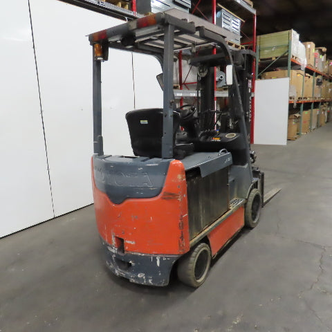 2015 Toyota 8FBCU30 5000 LB 48V Electric Forklift 3 Stage 189" Lift Side Shift