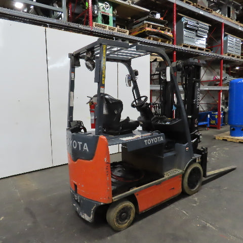 2015 Toyota 8FBCHU25 5000 LB Electric 48V Forklift 3-Stage 189" Lift (No Battery