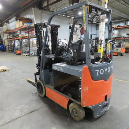 2015 Toyota 8FBCHU25 5000 LB Electric 48V Forklift 3-Stage 189" Lift (No Battery