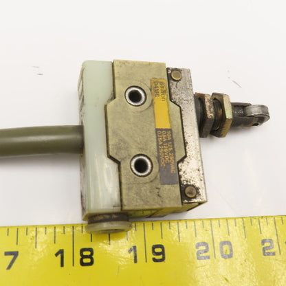 Omron D4MC 125/250V 250VDC Roller Plunger Limit Switch Lot Of 3