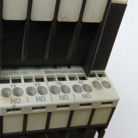 Siemens 3RH1140-2BB40 600VAC 10A Contactor Relay W/ Aux. 3RH1911-2GA22 24V Coil