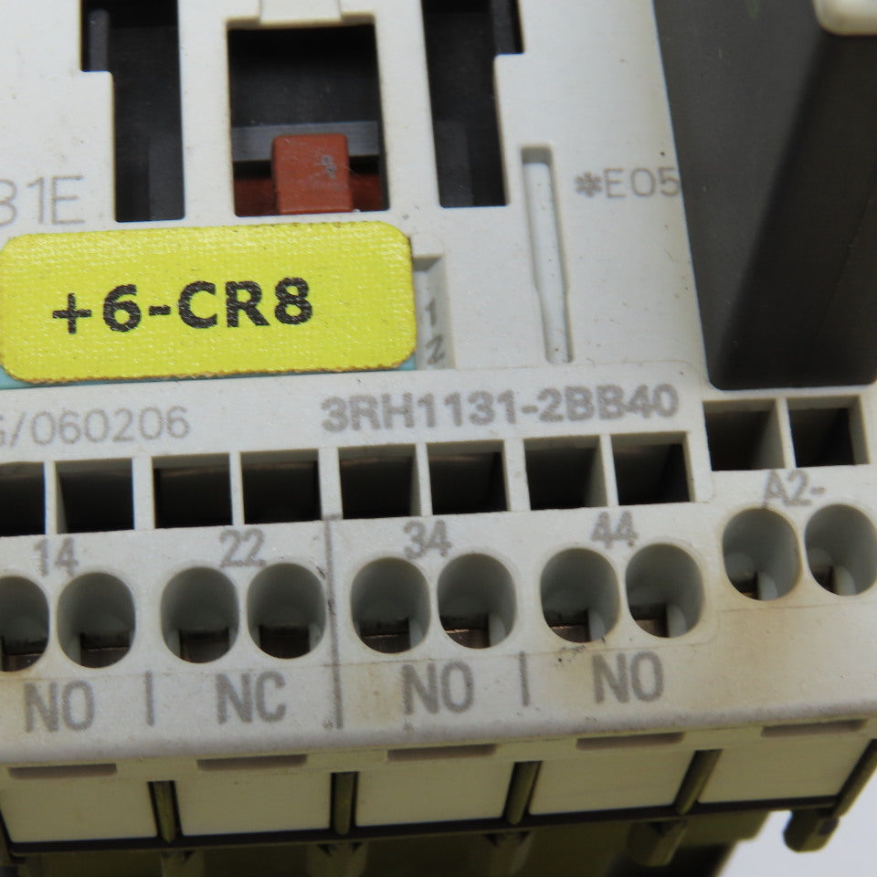 Siemens 3RH1131-2BB40 600VAC 10A Contactor Relay 24V Coil