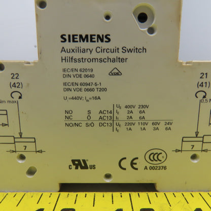 Siemens 5SY61 C4 4A 400V Single Pole Circuit Breaker W/ Aux. Switch Lot/5