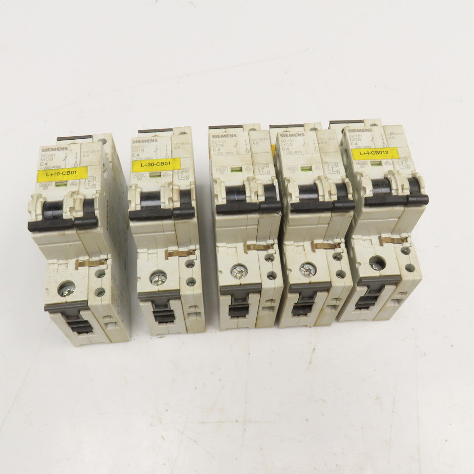 Siemens 5SY61 C4 4A 400V Single Pole Circuit Breaker W/ Aux. Switch Lot/5