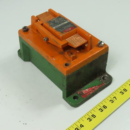 Allen Bradley 800H-2HA7 Pushbutton Station Start & Stop 600VAC Nema 7/9