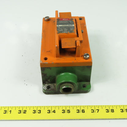 Allen Bradley 800H-2HA7 Pushbutton Station Start & Stop 600VAC Nema 7/9