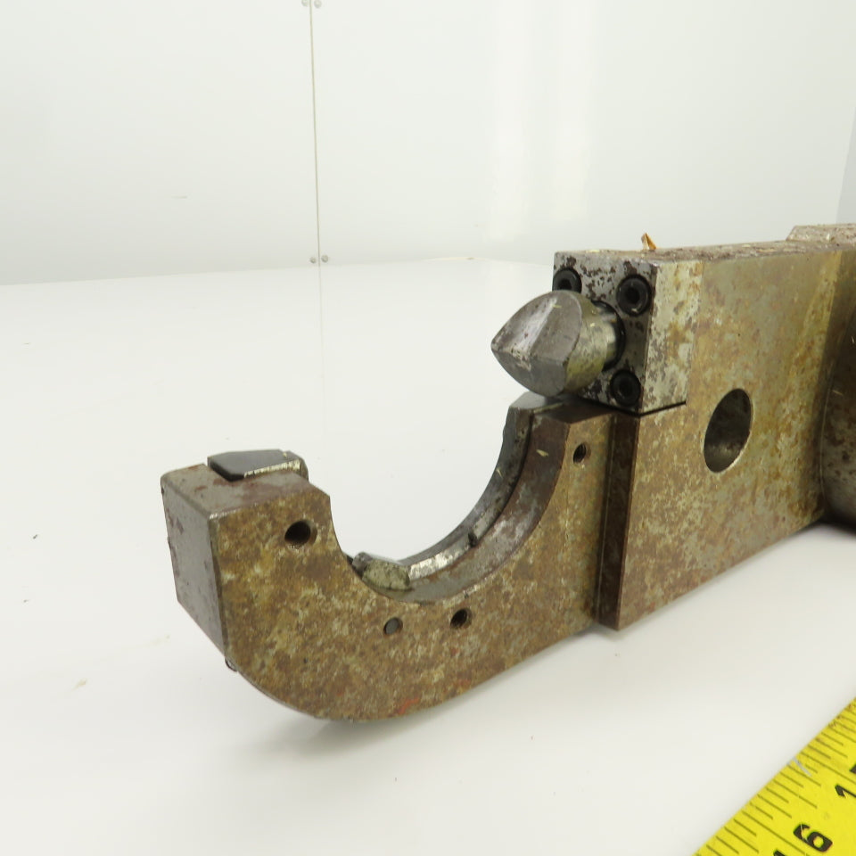 Mazak M-32 MTV414/22 Vertical Machining Center Tool Changer Carousel Arm Holder