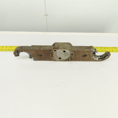 Mazak M-32 MTV414/22 Vertical Machining Center Tool Changer Carousel Arm Holder