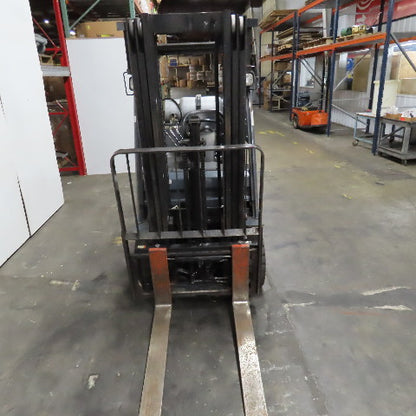 Toyota 8FGCU25 5000Lbs. 3 Stage LP Gas Forklift 189" Lift 42" x 4" Forks 2016