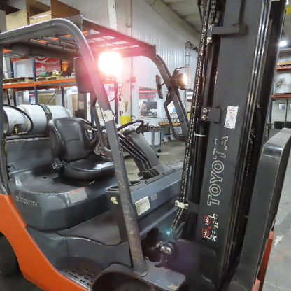 Toyota 8FGCU25 5000Lbs. 3 Stage LP Gas Forklift 189" Lift 42" x 4" Forks 2016