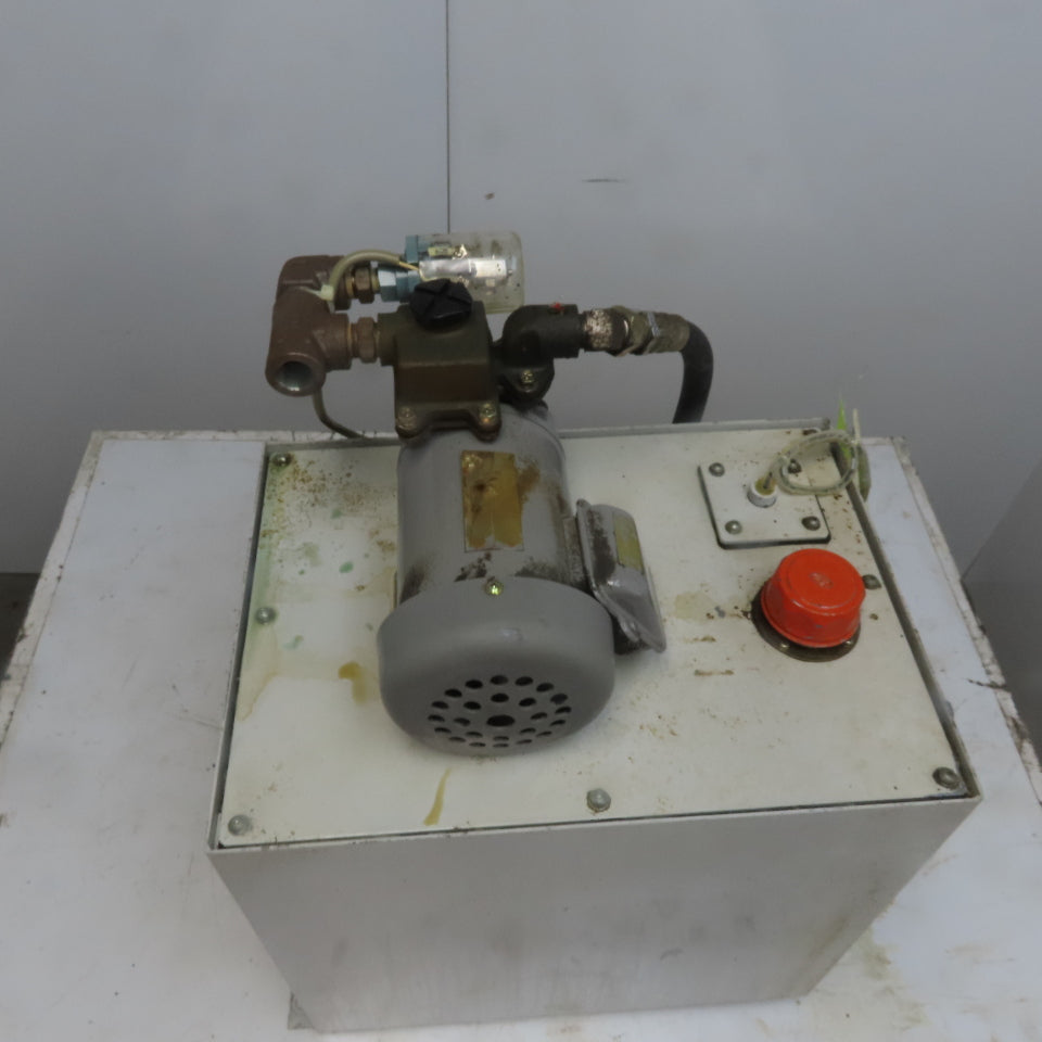 13.5 Gal Hydraulic Power Unit 200-220V 3 Ph From a Yamazaki Mazak CNC