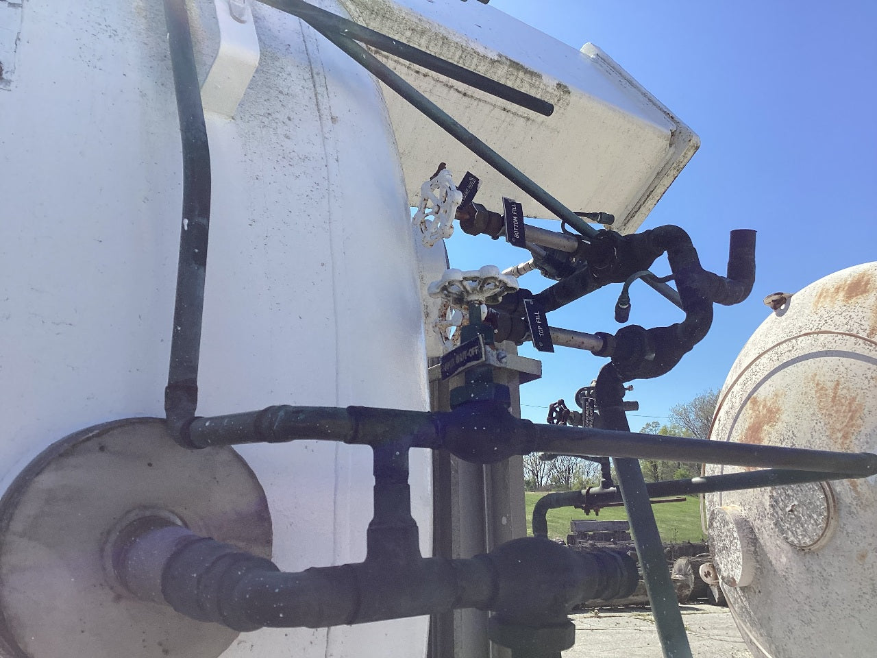 Liquid Nitrogen Double Wall Steel Vertical Tank Approx 20,000 Gallon