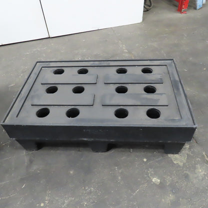 Bardwell Plastics 40" x 25" x 12" Tall Plastic Dunnage Riser Rack Lot Of 4