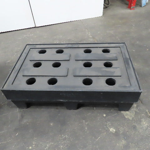 Bardwell Plastics 40" x 25" x 12" Tall Plastic Dunnage Riser Rack Lot Of 4