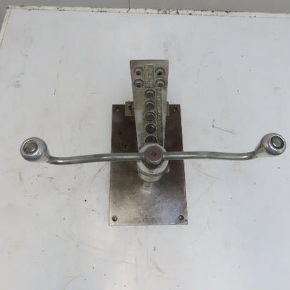 Cedarberg Industries  E-Z Tapper Manual Hand Tap  8" Throat USA No Collets