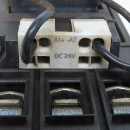 Siemens 3RT1035-3B 3 Pole Contactor W/24V Coil 30Hp