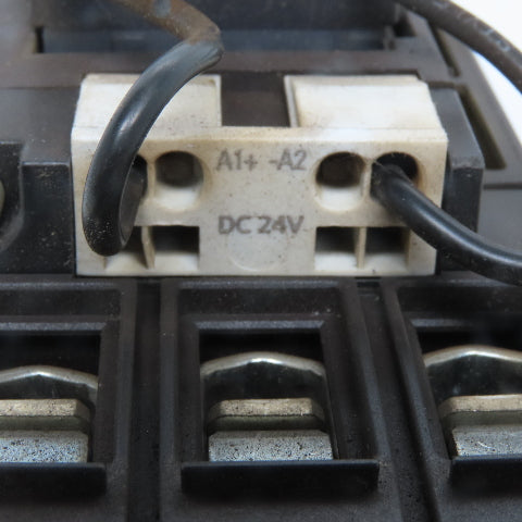 Siemens 3RT1035-3B 3 Pole Contactor W/24V Coil 30Hp