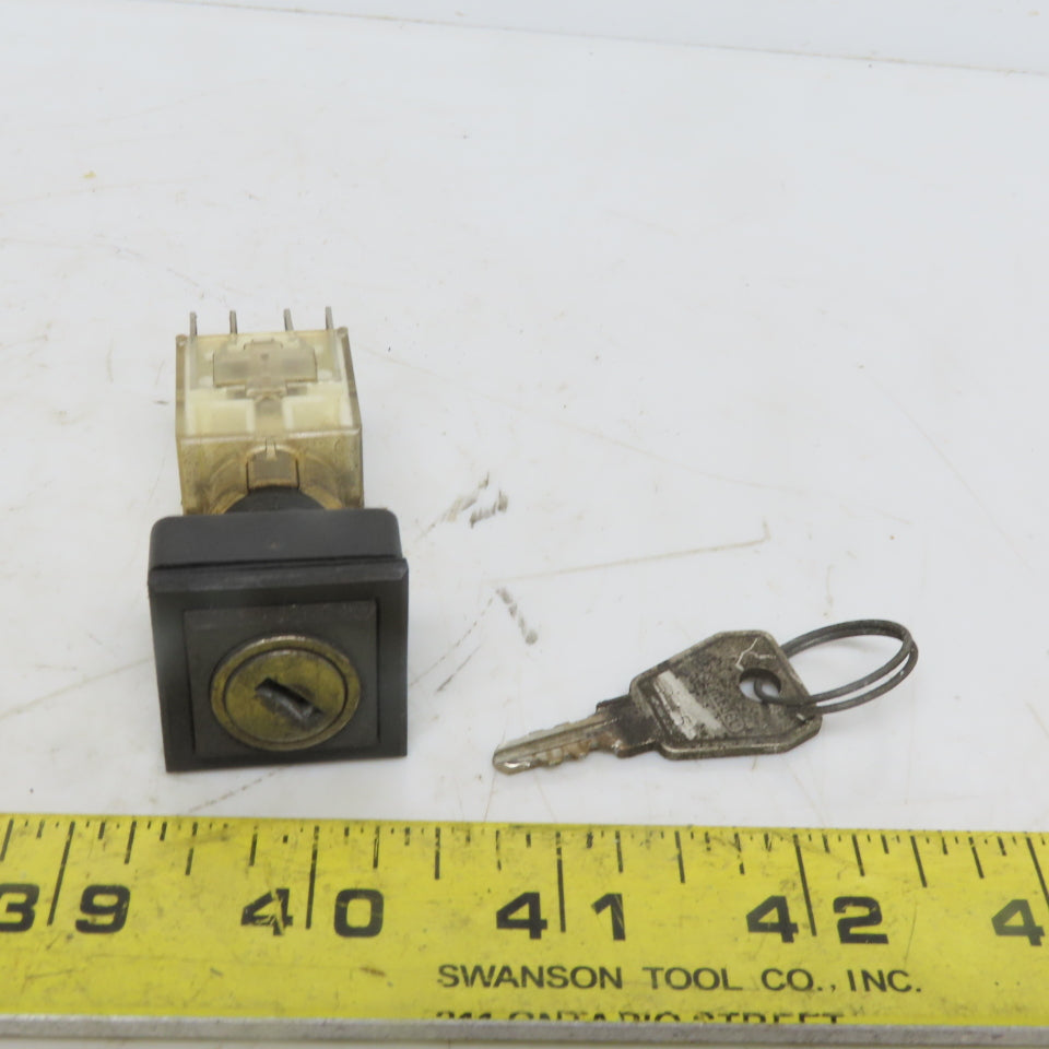 Schlege AT2 Maintained Key Selector Switch 2-Position W/Key 250V