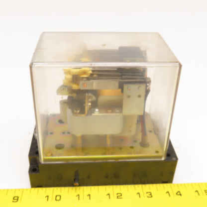 E. Dold u Sohne F 830.44 Relay 110V 50/60Hz 6A 220V