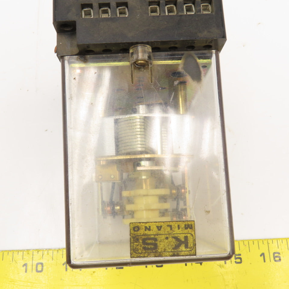 E. Dold u Sohne F 830.44 Relay 110V 50/60Hz 6A 220V