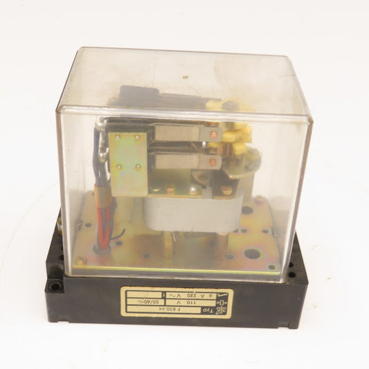 E. Dold u Sohne F 830.44 Relay 110V 50/60Hz 6A 220V