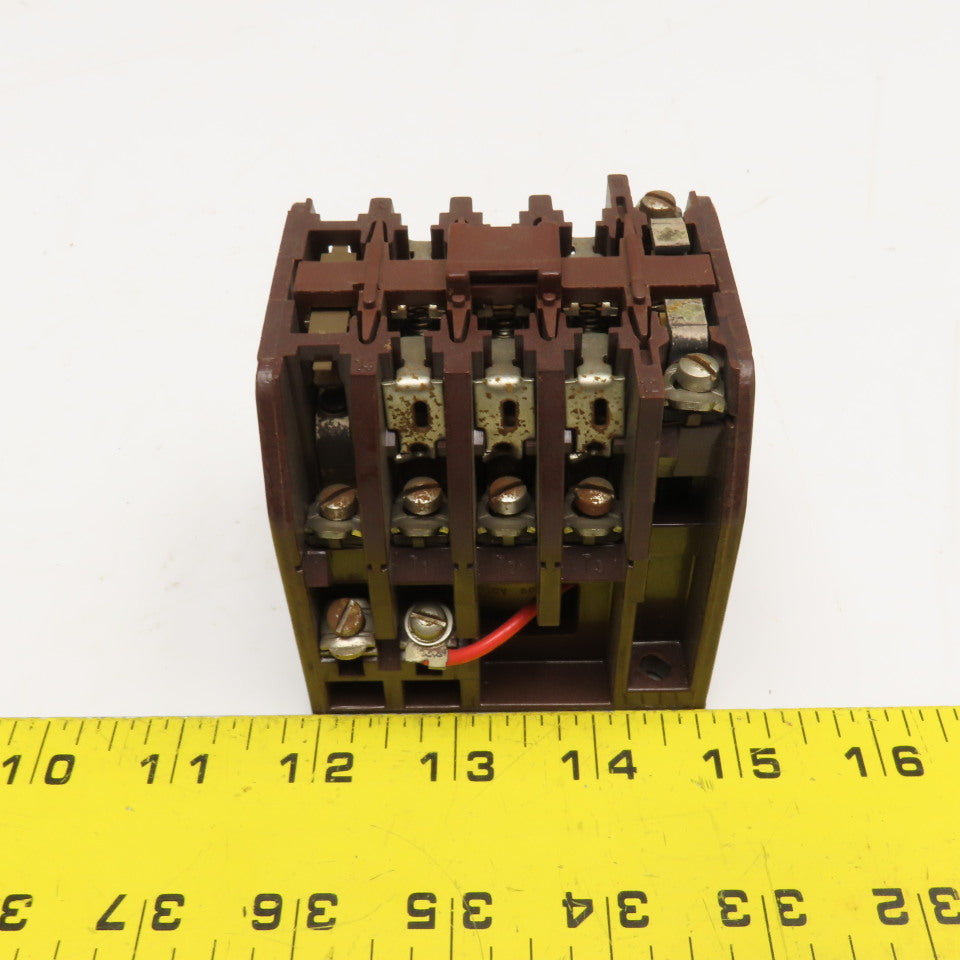 Klockner Moeller DIL 0-41-NA 600V 10Hp 30A Contactor 110V Coil