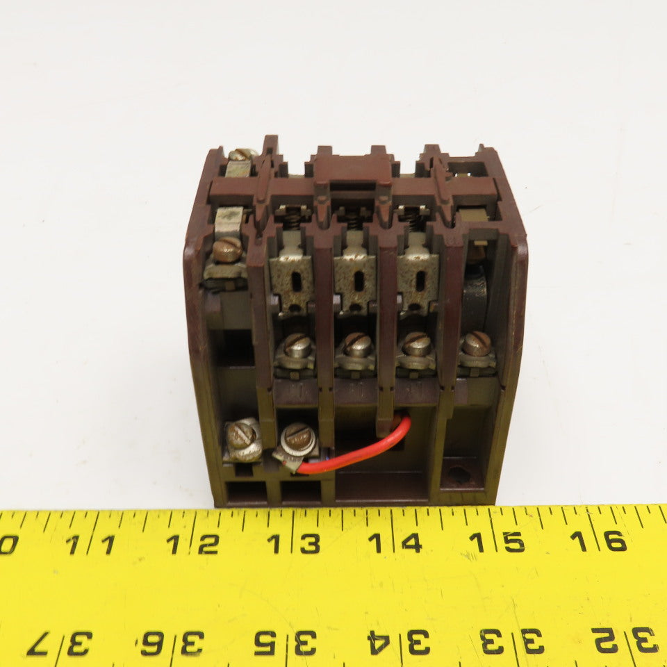 Klockner Moeller DIL 0-41-NA 600V 10Hp 30A Contactor 110V Coil