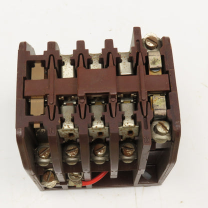Klockner Moeller DIL 0-41-NA 600V 10Hp 30A Contactor 110V Coil