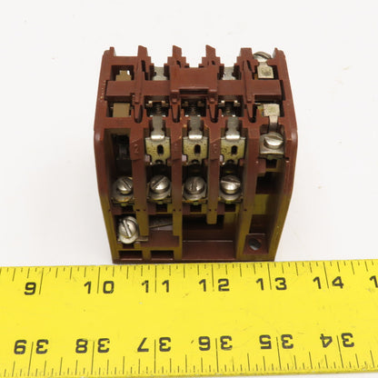 Klockner Moeller DIL0-41 600V 10Hp Contactor 110V Coil