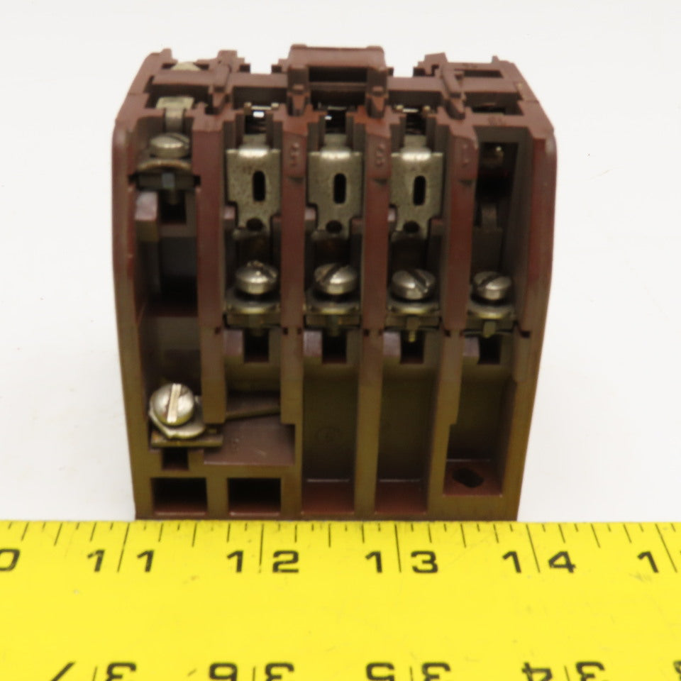 Klockner Moeller DIL0-41 600V 10Hp Contactor 110V Coil