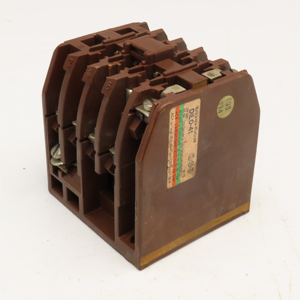 Klockner Moeller DIL0-41 600V 10Hp Contactor 110V Coil