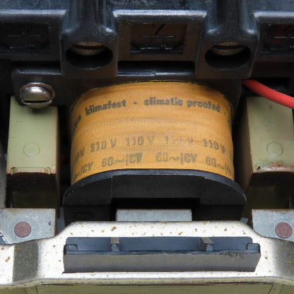 Klockner Moeller DIL 3-22 600V 75Hp MAX Contactor 110V 60Hz Coil