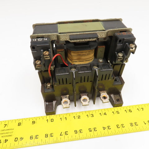 Klockner Moeller DIL 4-22 600V 125Hp MAX Contactor 110V 60Hz Coil