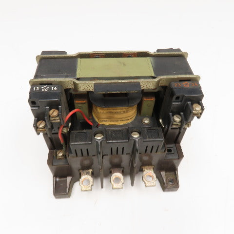 Klockner Moeller DIL 4-22 600V 125Hp MAX Contactor 110V 60Hz Coil
