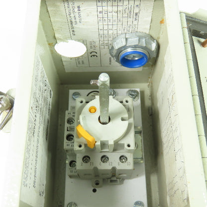 Allen Bradley 194E-A32-1753 Ser.BDisconnect Switch 32A 3Pole 6"x4"x6" Enclosure