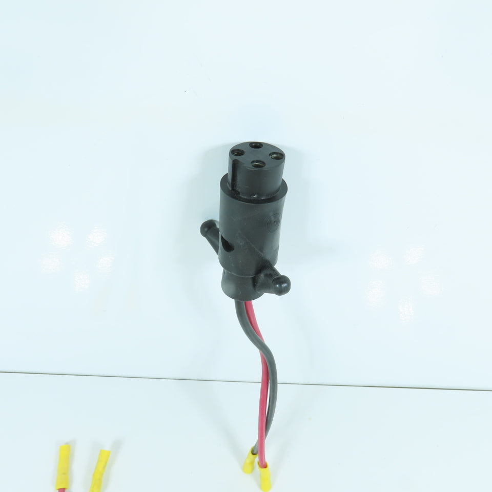4-Hole 2-Wire Female Pigtail Cordset Receptacle Notched For Marine Boat Lot Of 2