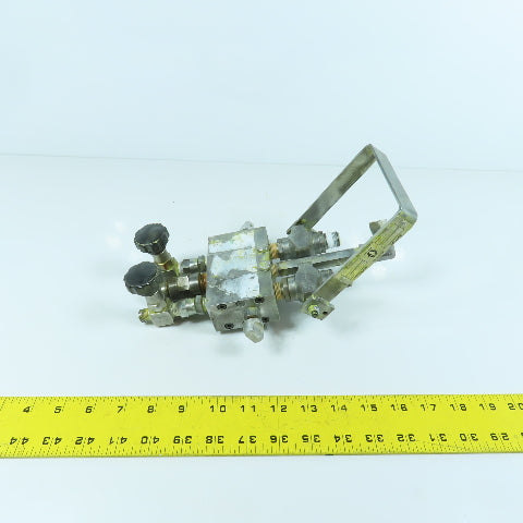 Graco 215626 215623 Plural Component Mixer Manifold 1/2" NPT L21C Series