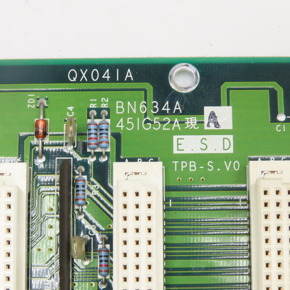 Mitsubishi QX041A PLC 5 Slot Motherboard Chassis Circuit Board